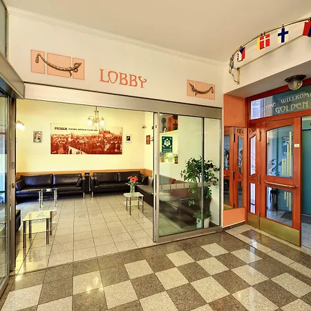 Hotel Golden City Garni-3