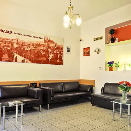 Hotel Golden City Garni-3