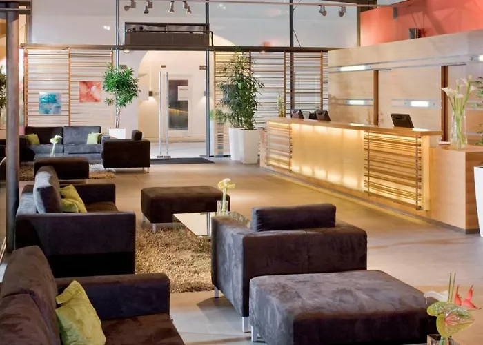 Golden Angel Suites By Adrez Prag